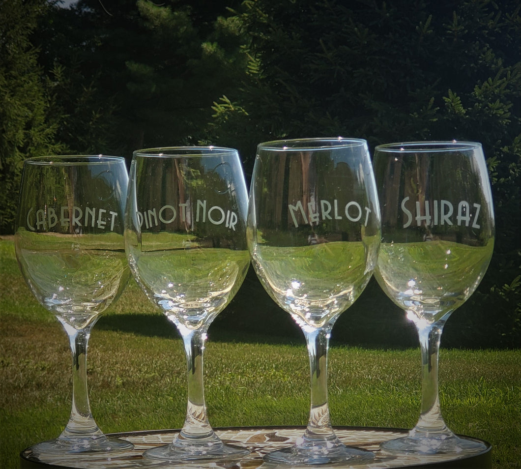 Red Wine Set of Four Glasses