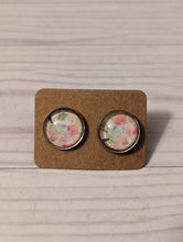 Load image into Gallery viewer, Spring Floral Earrings
